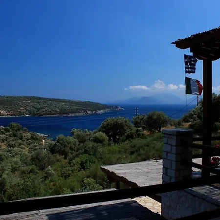 アパート With Seaview Lefkada ヴァシリキ